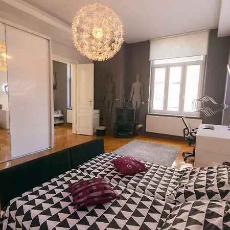 Apartment Luni *