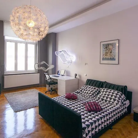 Apartment Luni *